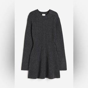 H&M Fitted Sweater Dress